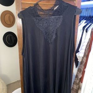 Women’s sleeveless high neck top